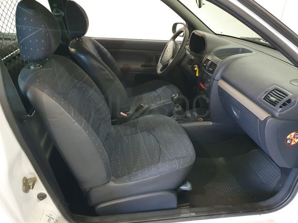 Renault Clio · Ano 2005