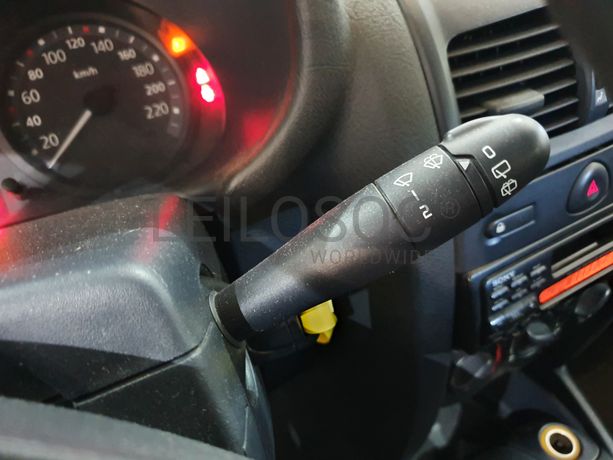 Renault Clio · Ano 2005