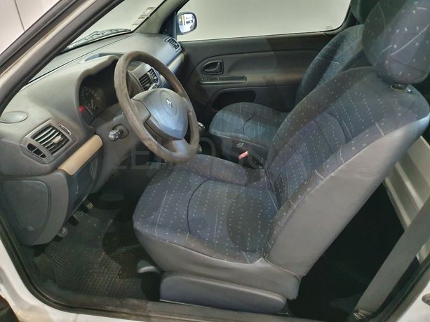 Renault Clio · Ano 2005