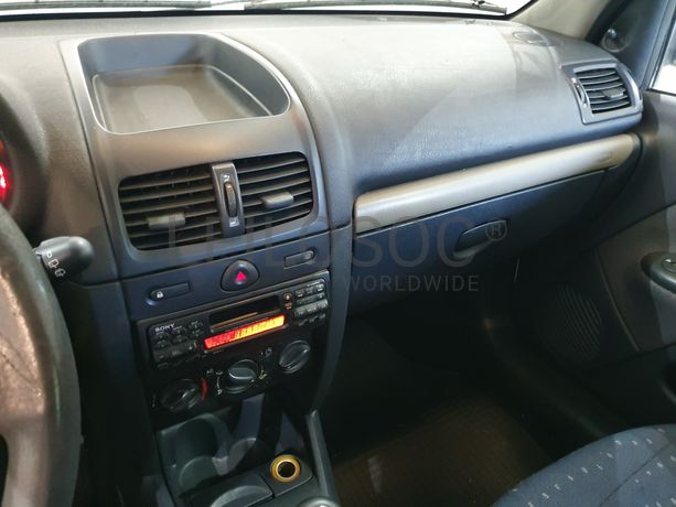 Renault Clio · Ano 2005