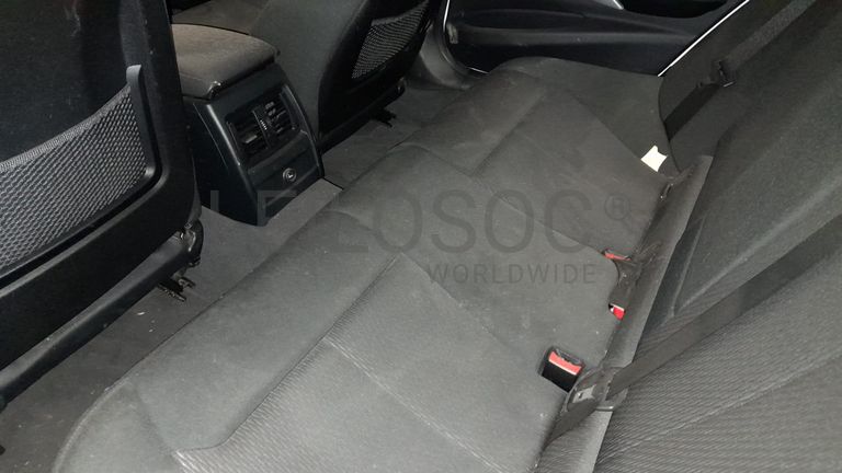 BMW 318D · Ano 2015