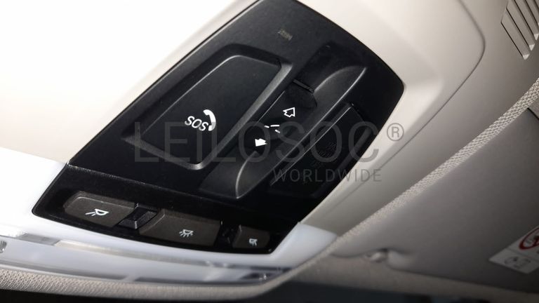 BMW 318D · Ano 2015