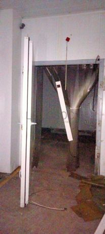 Armazém Industrial com câmaras frigoríficas instaladas · Águeda