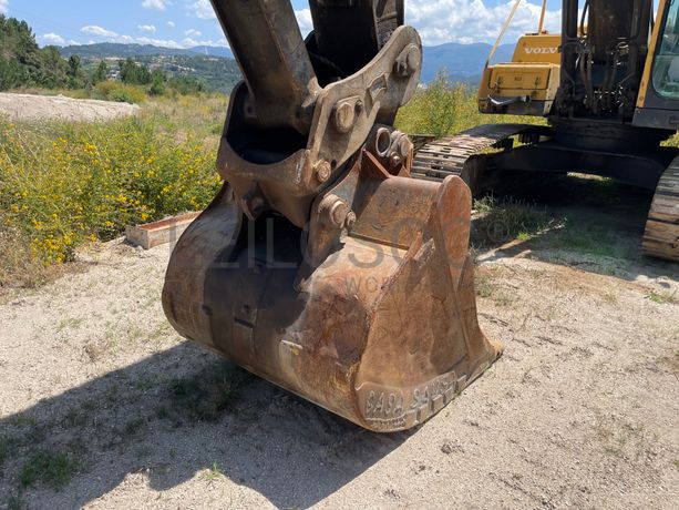 Escavadora Rastos Volvo