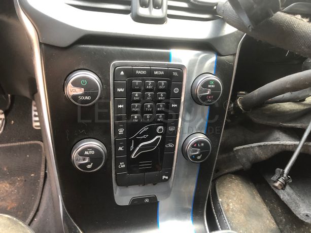 Volvo V40 · Ano 2014