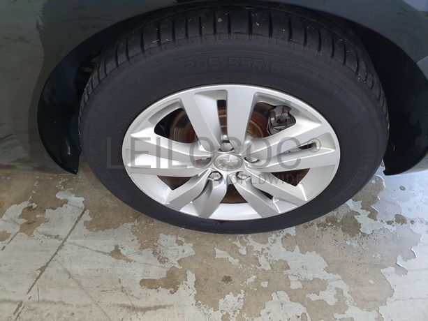 Peugeot 308 · Ano 2016