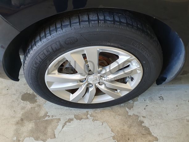 Peugeot 308 · Ano 2016