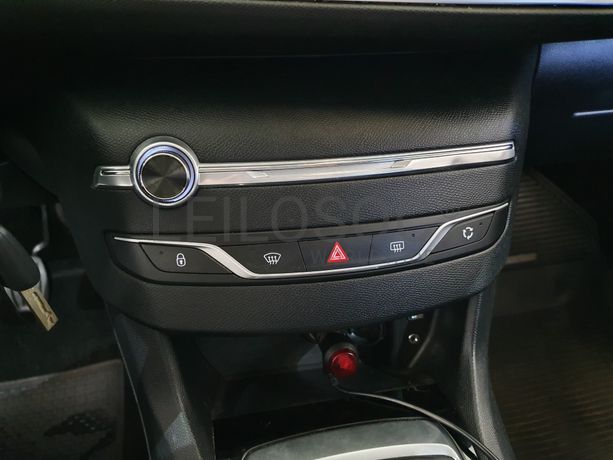 Peugeot 308 · Ano 2016