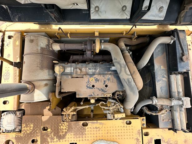 Escavadora CATERPILLAR 323 DLN