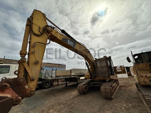 Escavadora CATERPILLAR 323 DLN