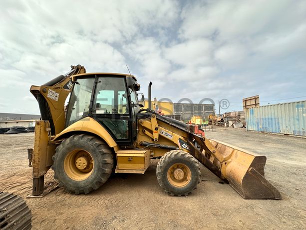 Retroescavadora CATERPILLAR 428 E