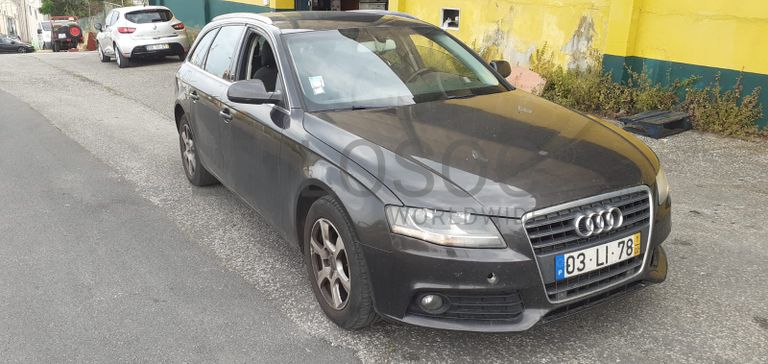 Audi A4 2.0 TDI · Ano 2011