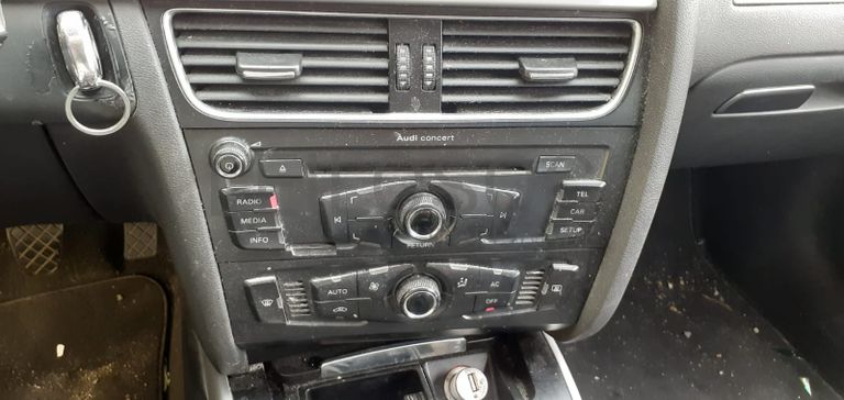 Audi A4 2.0 TDI · Ano 2011