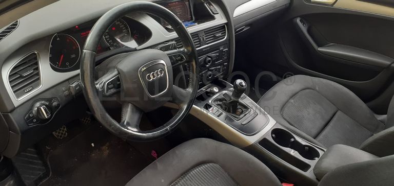 Audi A4 2.0 TDI · Ano 2011