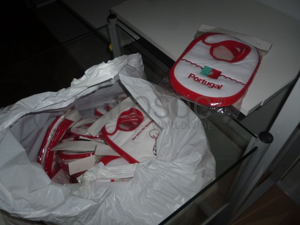 Loja + Vestuário de bebé + Mobiliário Diverso + Marca