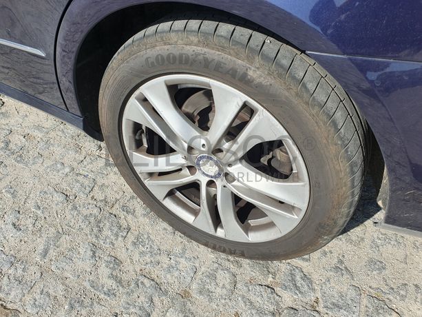 Mercedes-Benz E250 · Ano 2010