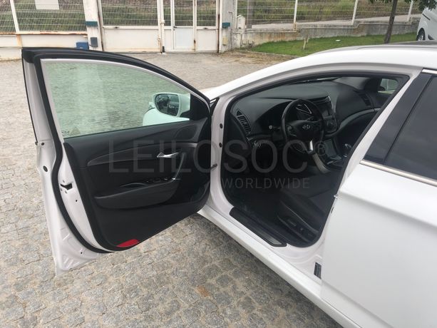 Hyundai i40 CRDI · Ano 2013