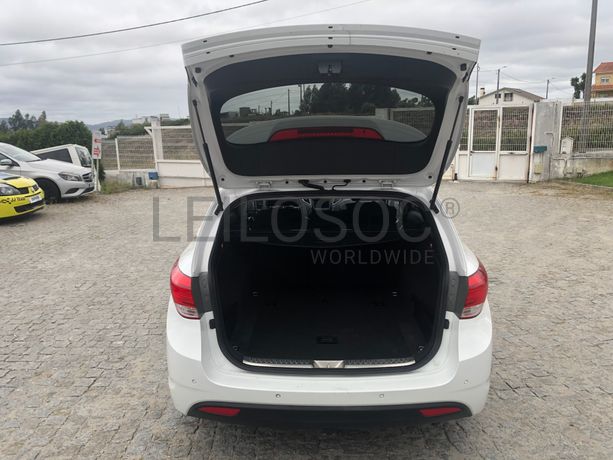 Hyundai i40 CRDI · Ano 2013