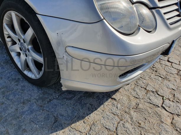 Mercedes-Benz C220 · Ano 2003
