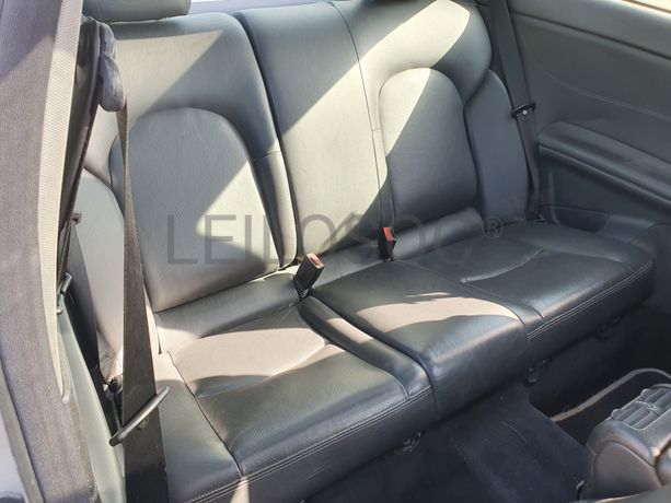 Mercedes-Benz C220 · Ano 2003