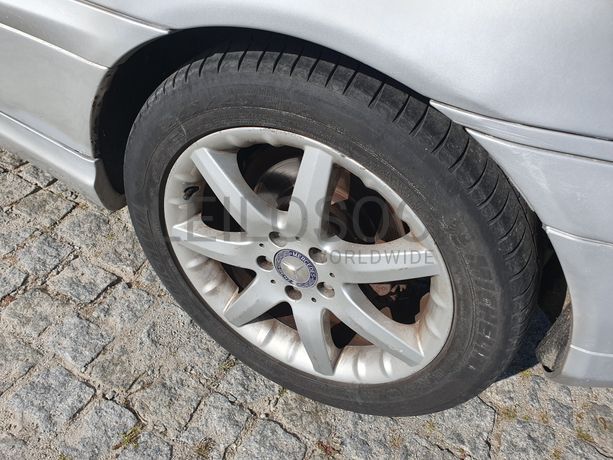 Mercedes-Benz C220 · Ano 2003