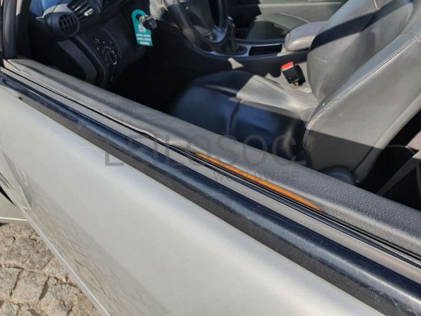 Mercedes-Benz C220 · Ano 2003