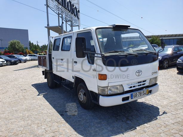 Toyota Dyna 150 · Ano 2001