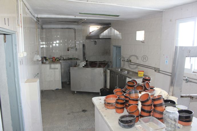 Moradia V3 + Edifício · Portalegre