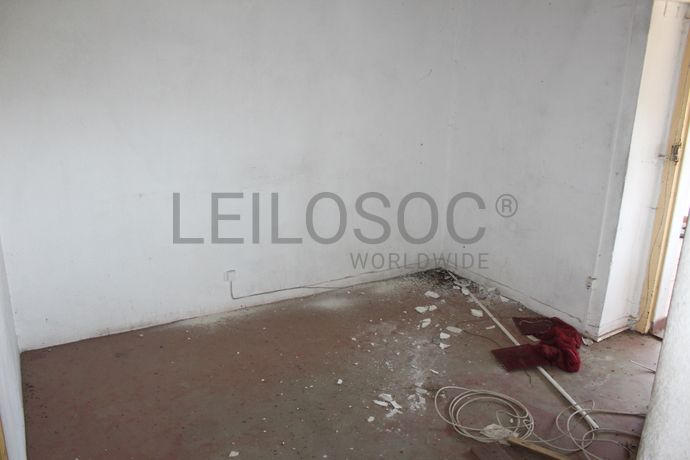 Moradia V3 + Edifício · Portalegre