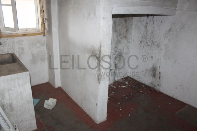 Moradia V3 + Edifício · Portalegre