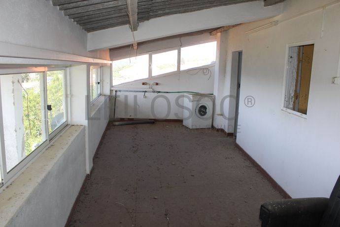 Moradia V3 + Edifício · Portalegre