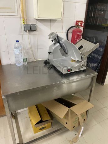 Estabelecimento Comercial · Maia