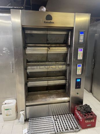 Estabelecimento Comercial · Maia