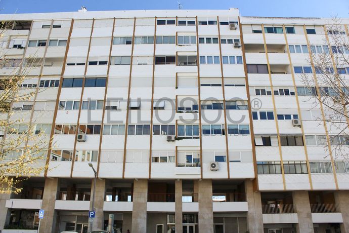 Lugar de Garagem · Lisboa