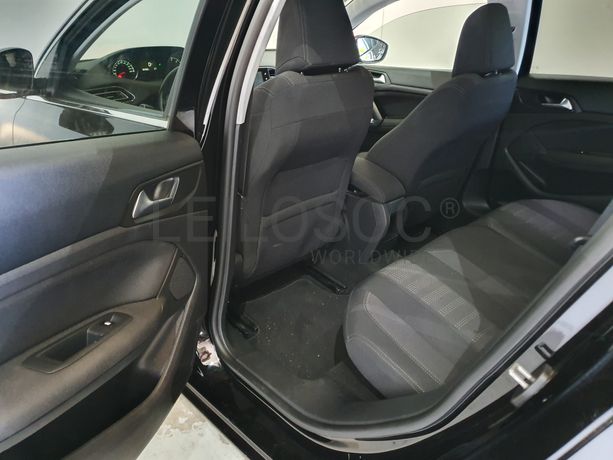 Peugeot 308 · Ano 2015