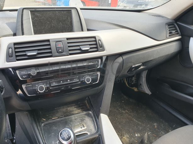 BMW 320D · Ano 2015