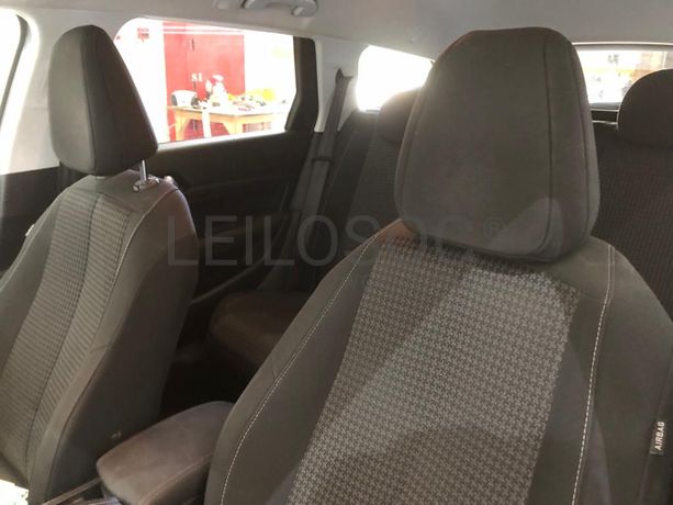 Peugeot 308 · Ano 2017