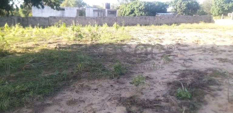 Infraestruturas em terreno