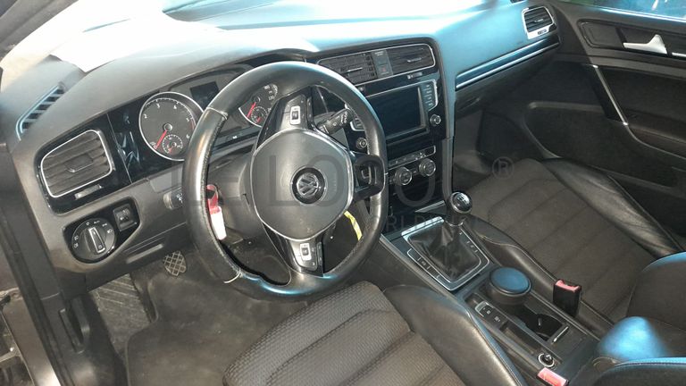 Volkswagen Golf TDI · Ano 2016