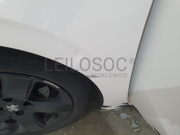 Peugeot 208 · Ano 2013