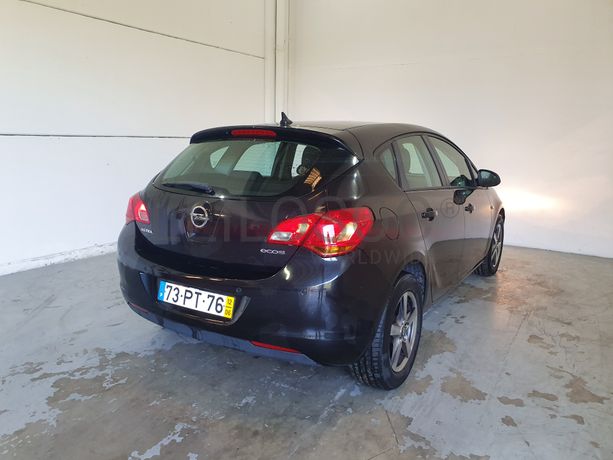 Opel Astra 1.7 CDTI · Ano 2012