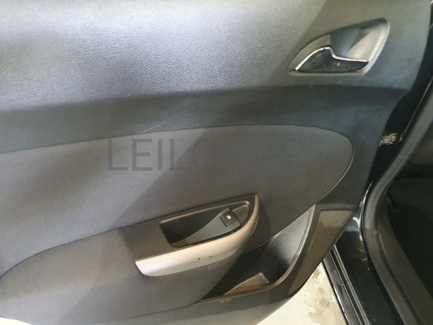 Opel Astra 1.7 CDTI · Ano 2012