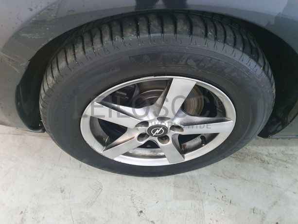 Opel Astra 1.7 CDTI · Ano 2012