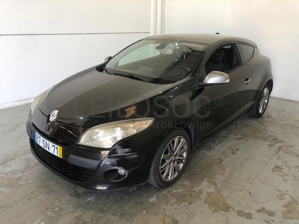 Renault Mégane III Coupé · Ano 2013