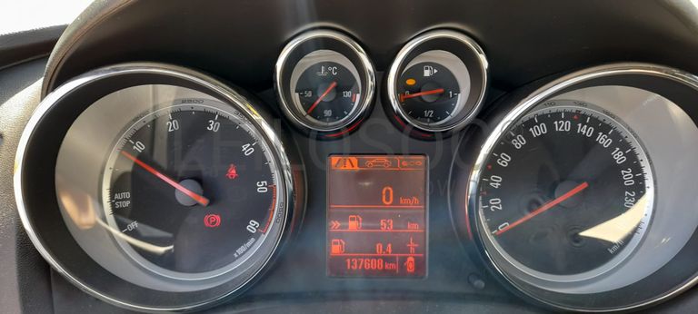 Opel Astra 1.7 CDTI · Ano 2014