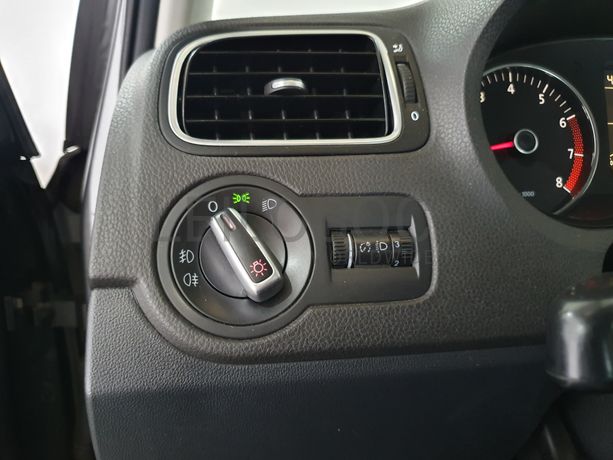 Volkswagen Polo · Ano 2012