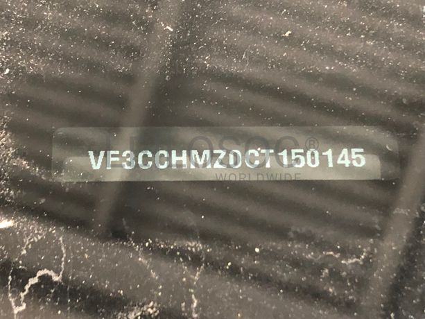 Peugeot 208 · Ano 2013