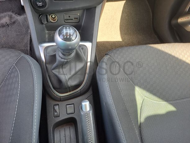 Renault Clio · Ano 2016