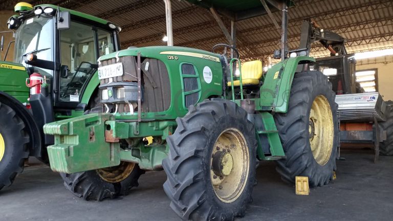 Trator John Deere