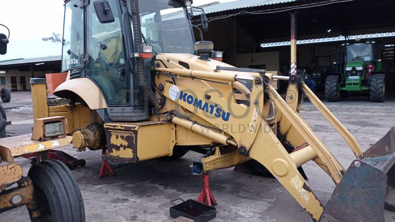 TLB komatsu